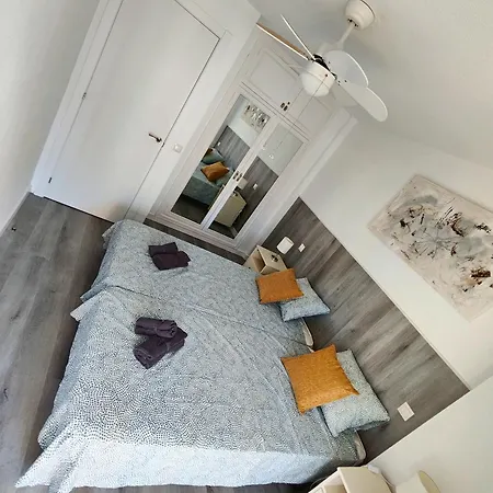Blue&grey Oca Holidays Apts Апартаменты *
